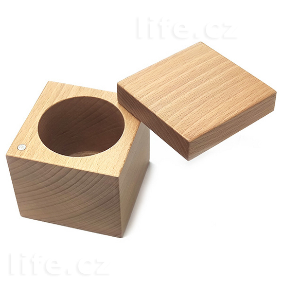 Dřevěná krabička na magnet